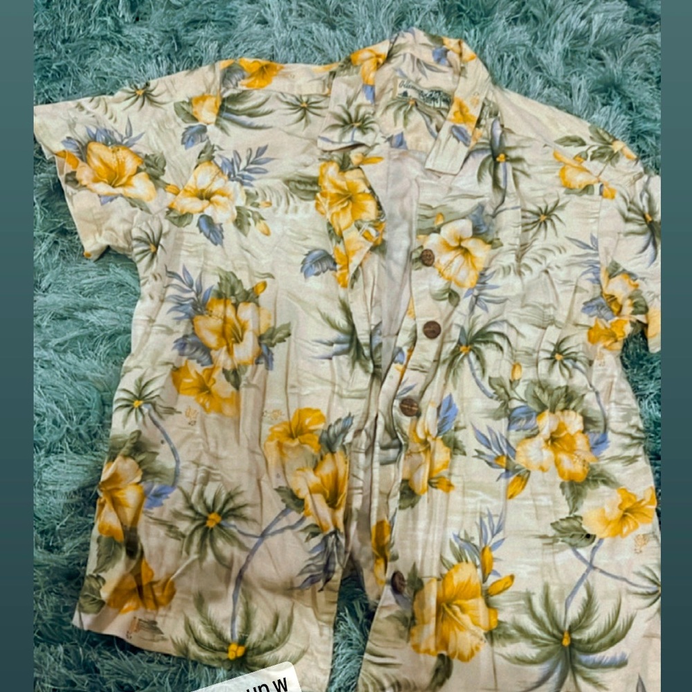Hawaiian button up tee
